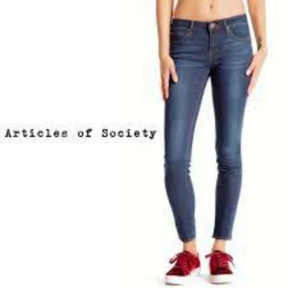 Brand NWT'S Articles Of Society Mya Skinny Jeans - Light Blue SZ 26